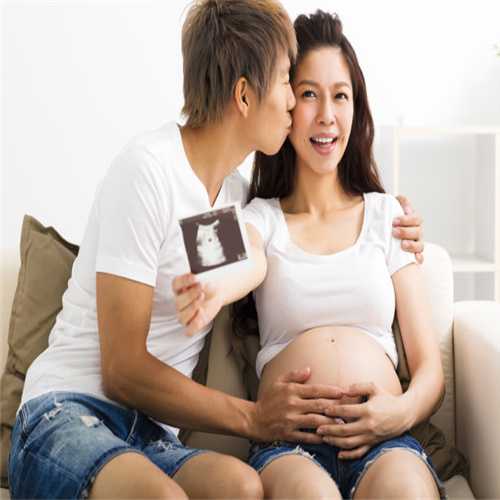 不孕什么时候该选择人工授精、什么时候该做试管婴儿？